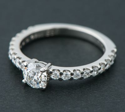 フォーエバーマーク ダイヤモンド0.35ct ダイヤモンド 計0.32ct 5.5号